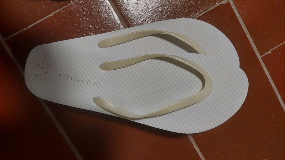 Conjunto chinelos Primark