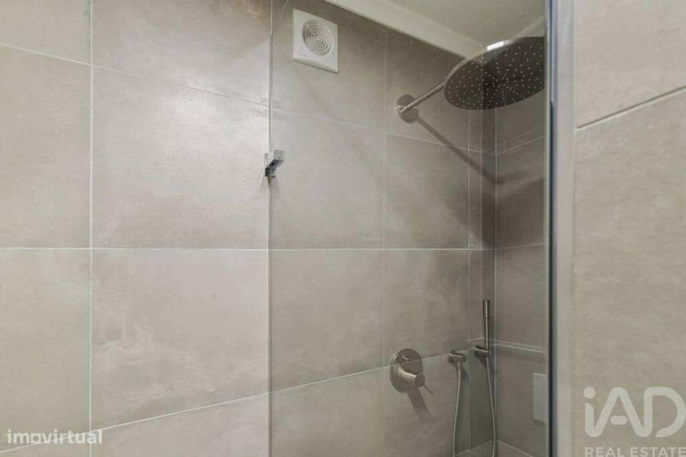 Apartamento T2 em Carnide