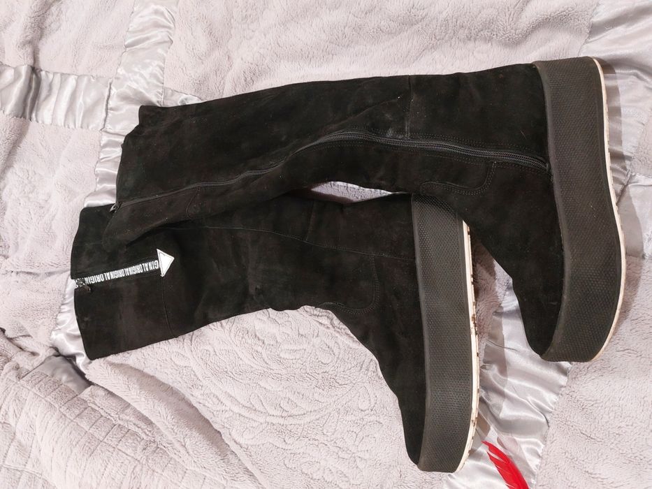 Продам чоботи замшеві еврозима р.39