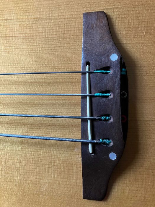 Gitara basowa elektro-akustyczna Celebrity Ovation z futerałem