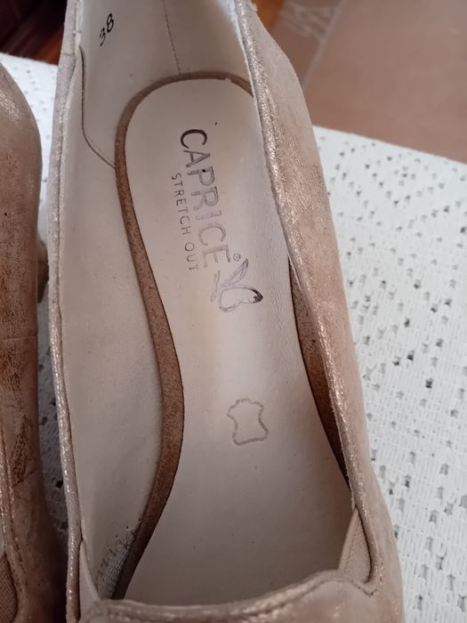 Nowe buty ze skóry naturalnej