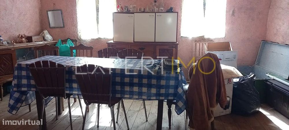 Casa Centenária em Pedra para Renovação - P. Natural de Montesinho — Vila Verde, Bragança