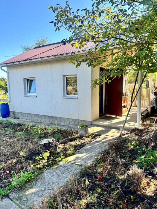 Продам дачну ділянку з будиночком і діючею банею