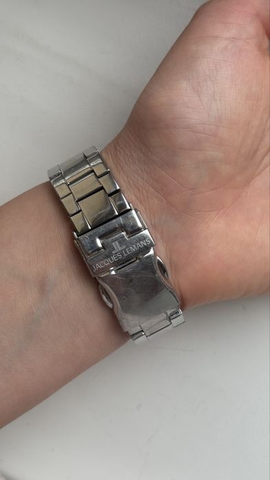 Годинник Jacques Lemans