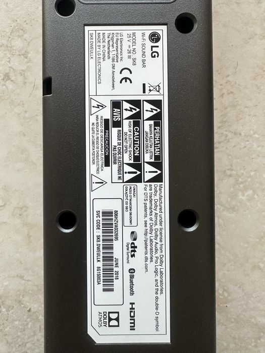 Barra de Som LG SK8 + Subwoofer Sem Fios – Dolby Atmos – Excelente Estado