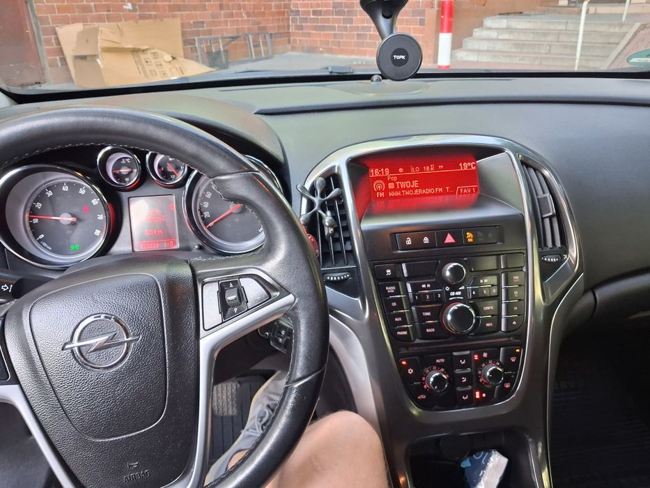 Opel Astra 1.4 turbo  benzyna