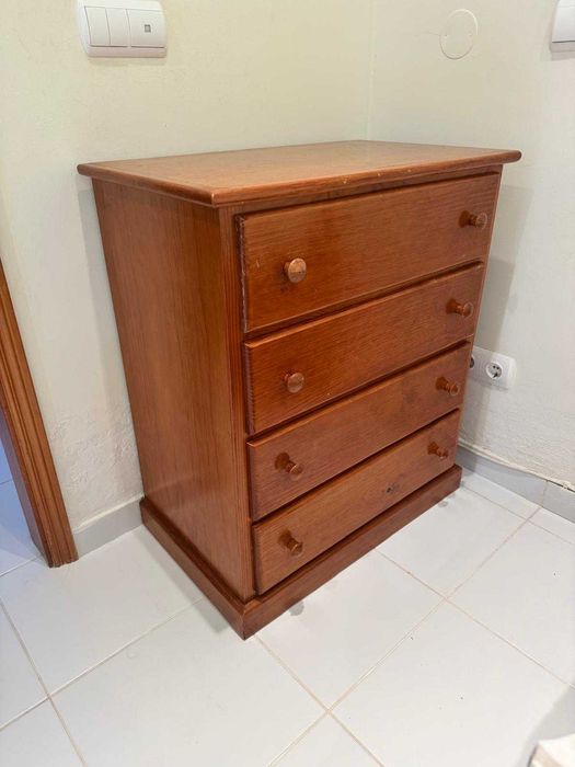 Recheio de casa em bom estado