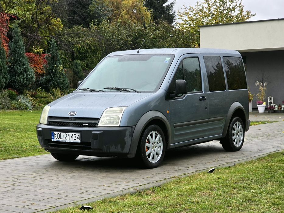 Ford E-Tourneo Courier
