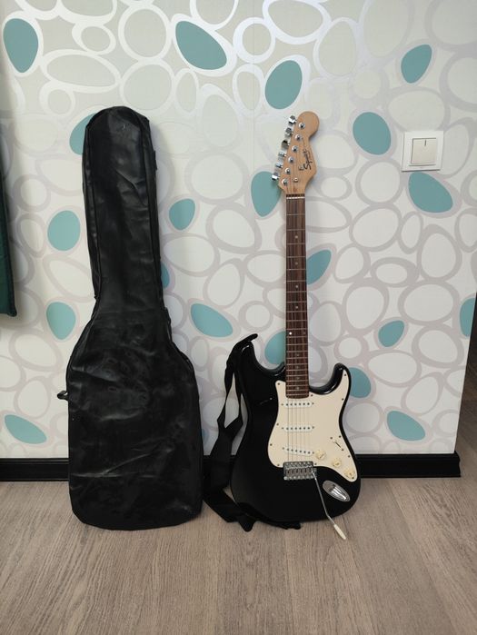 Електрогітара Squier by Fender Stratocaster