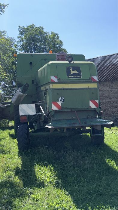 Продається комбайн  John Deere  1075