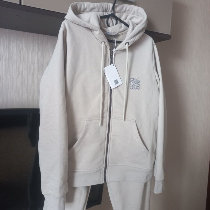 Костюм женский  Loewe  M , L  2100грн