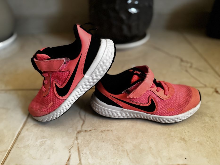 Кроссовки nike для девочки