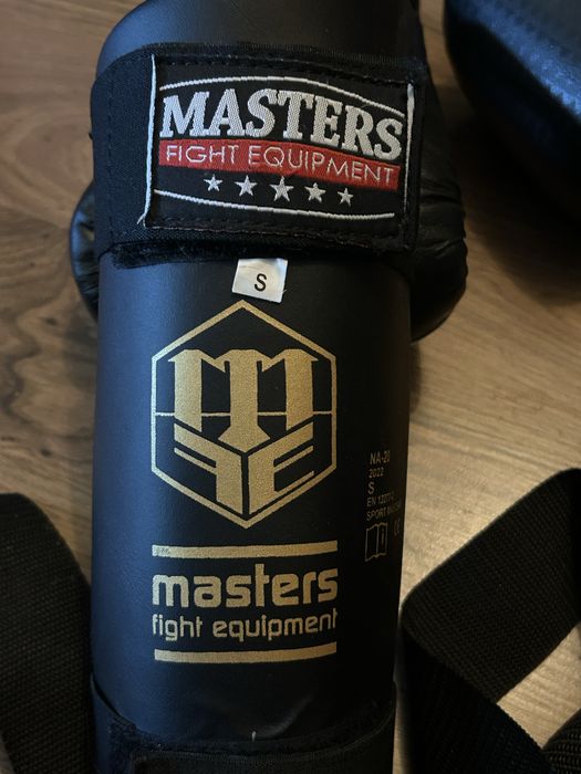 Komplet ochraniaczy Masters plus kask Dragon