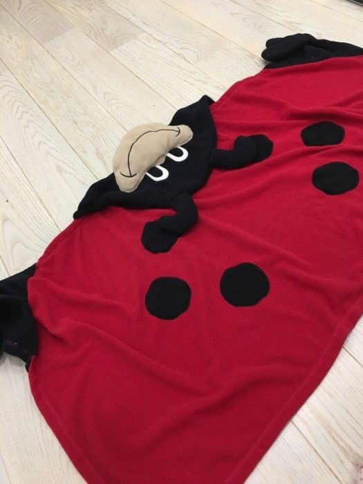 Strój przebranie biedronka biedroneczka ręcznik koc plażowy kąpielowy