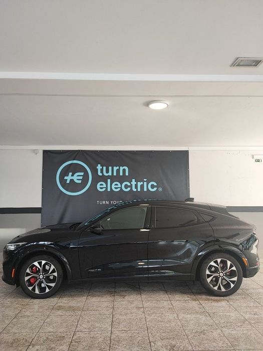 Ford Mustang Mach-E 75.7 kWh Premium AWD