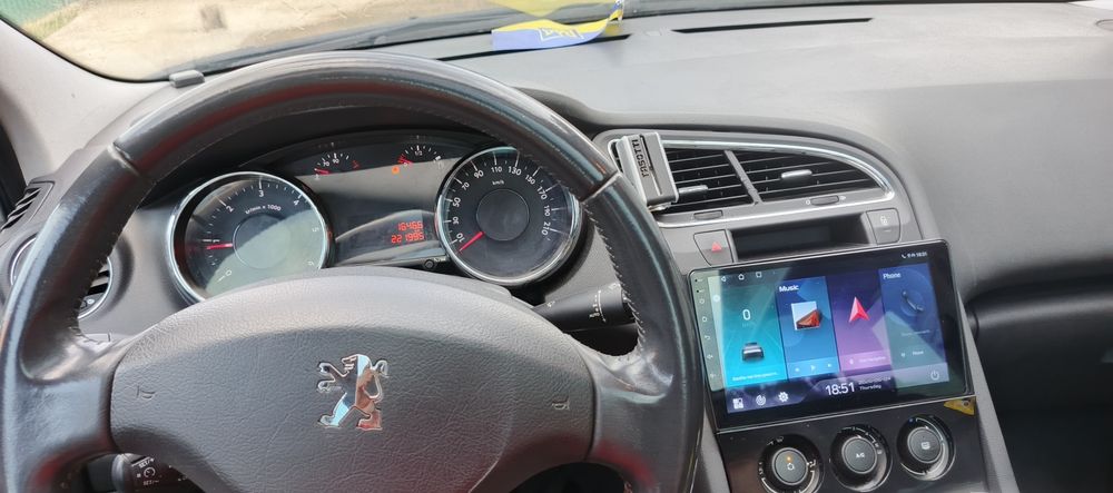 Peugeot 5008 2010 рік