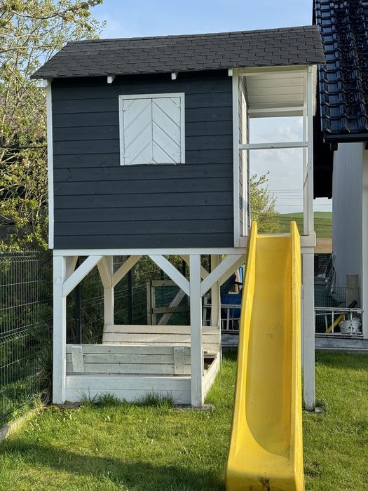 Domek dla dzieci na drzewie duzy