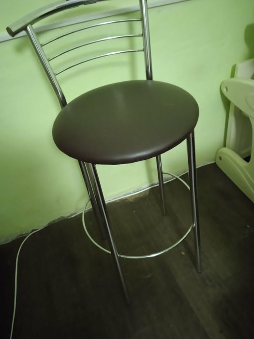 Продам кушетку для косметичних процедур та стілець