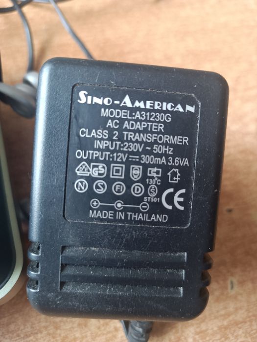 Телефон LG GT-7720  блок питания