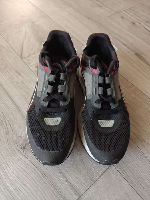 Продам Puma кросівки
