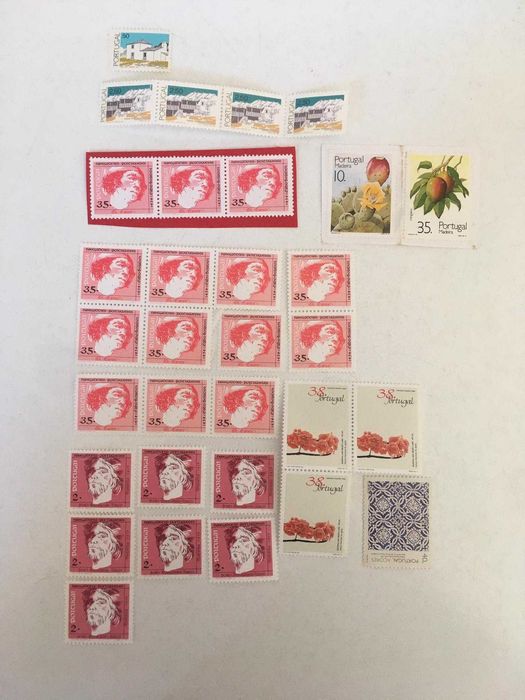 Selos de Correio em Escudos