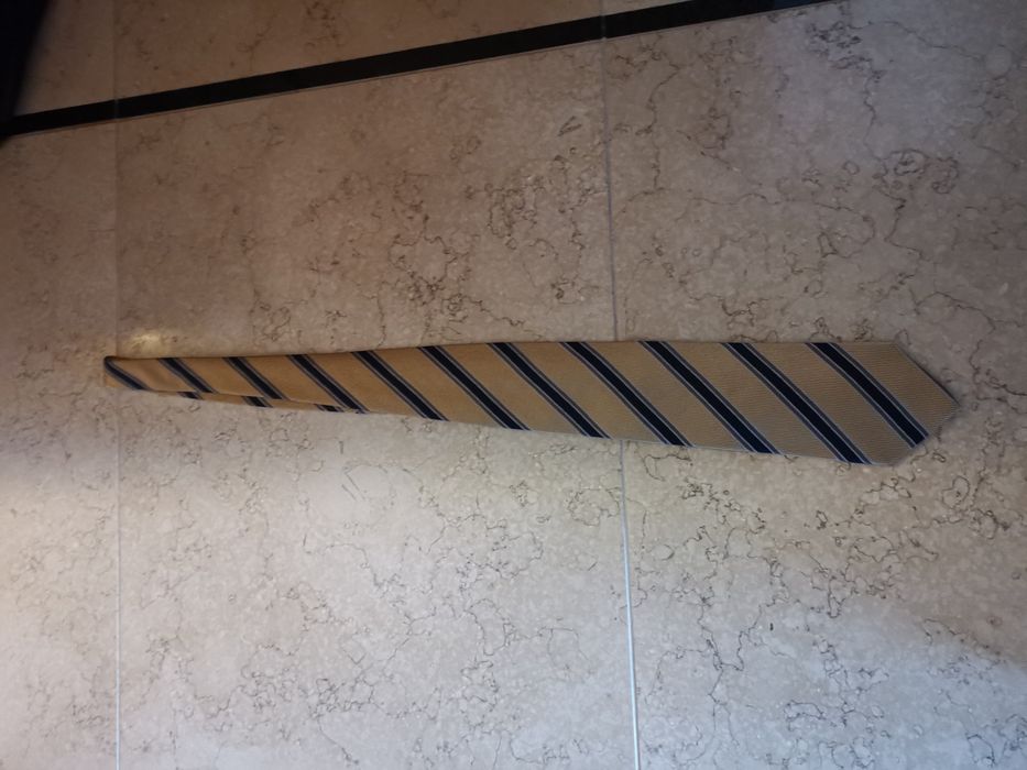 5 ties, each €3 – buy 5 and get 1 free (all for €12)64564315993729123