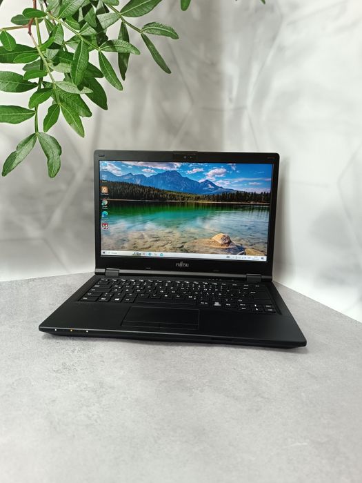 Ноутбук Fujitsu LIFEBOOK E448/i3-7020U/8 GB/256/14" HD/для навчання