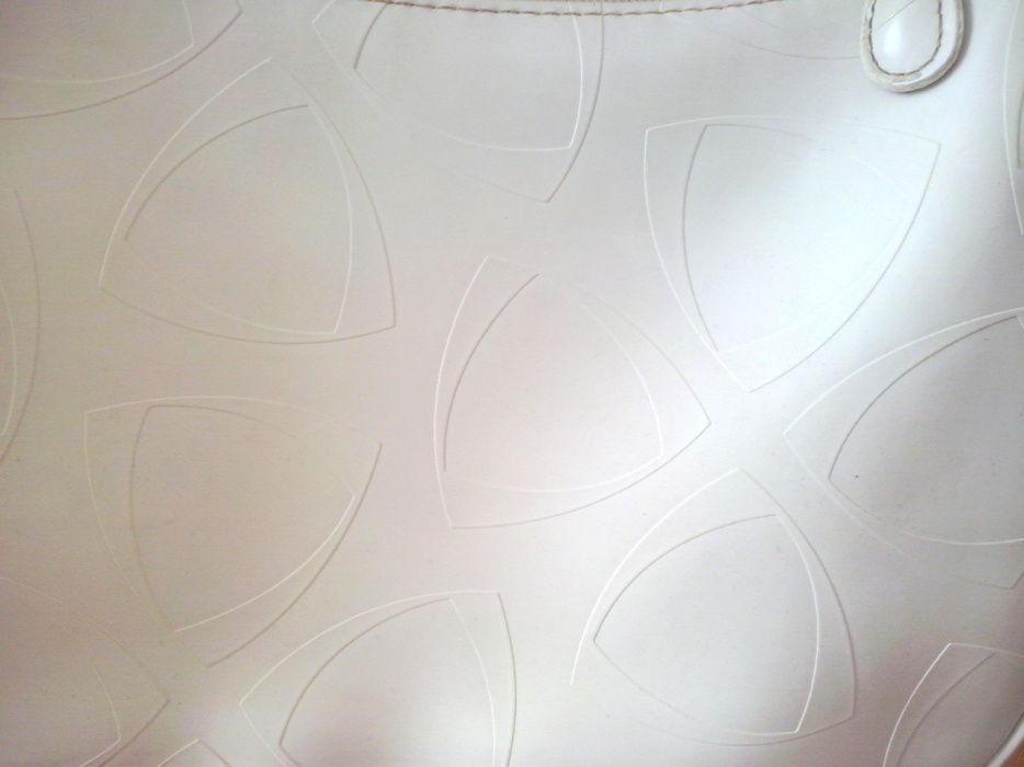 Biała torebka na ramie