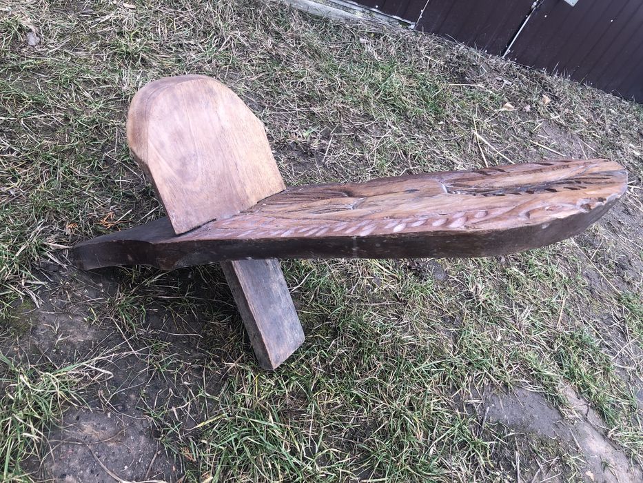 Afykańskie drewniane krzesło