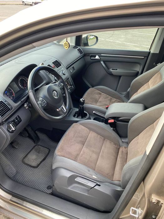 Фольсваген тоуран, Volkswagen touran