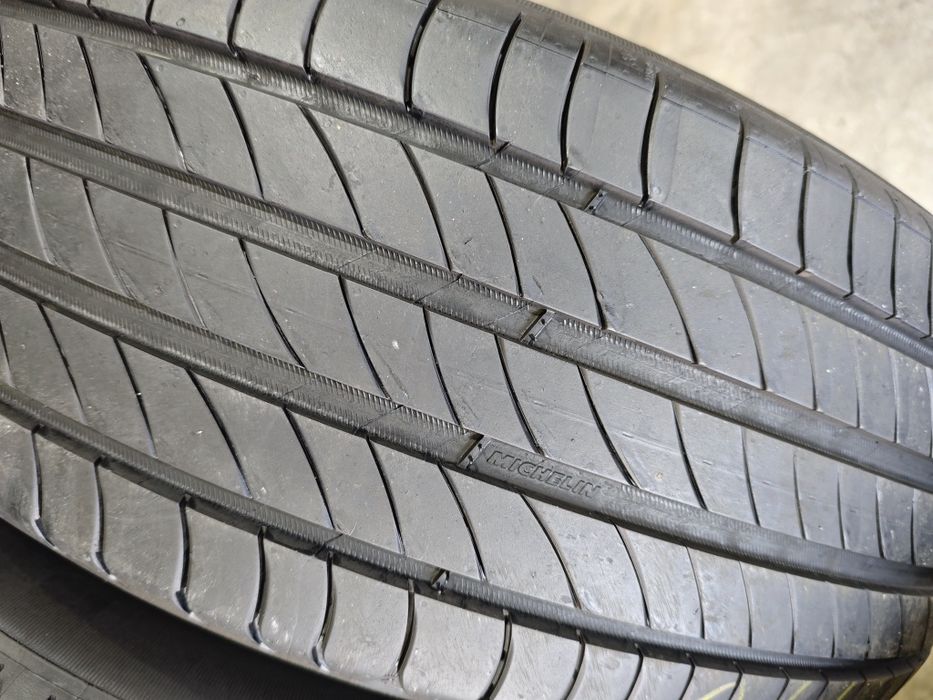 205/55/19 Michelin
