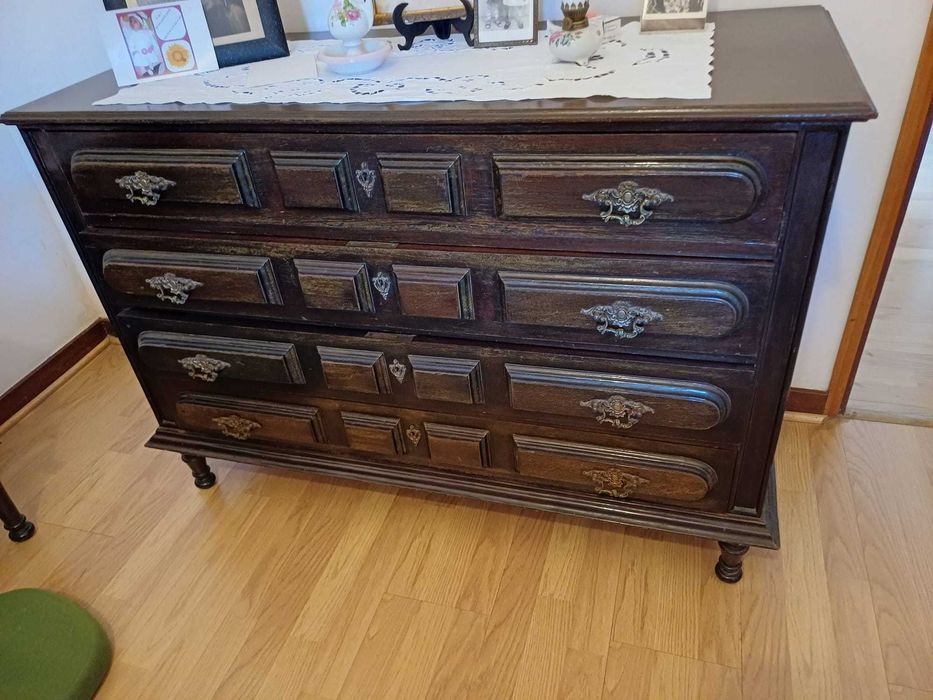 Mobília de quarto de casal estilo colonial