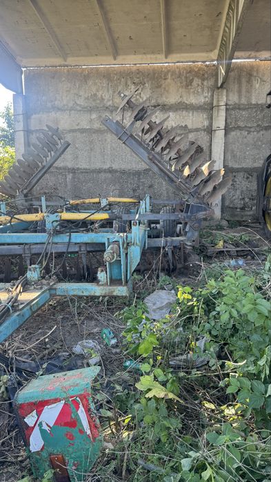 Продається 8-метровий дисковий лущильник.