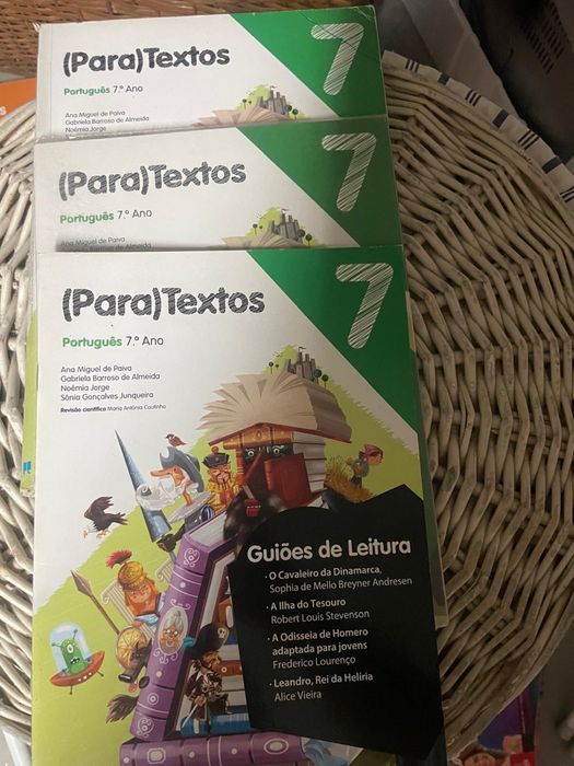 Manual e caderno atividades português 7 ano