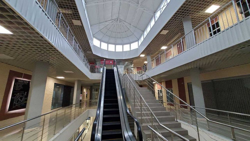 Продаж приміщення вільного призначення .ТЦ Монтблан