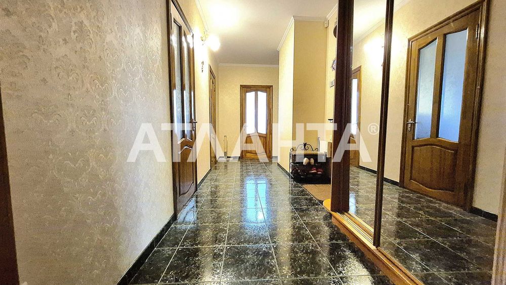 4-кімнатна квартира 85 м² з ремонтом та меблями. пр-т Князя Володимира Великого