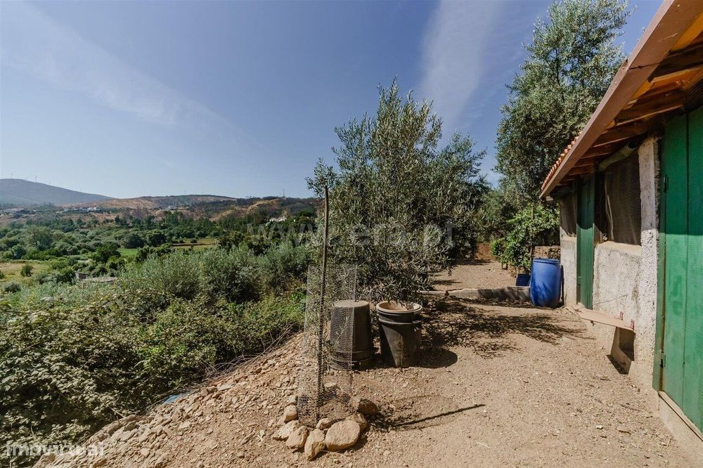 Moradia em Banda T2 / Covilhã, Ourondo