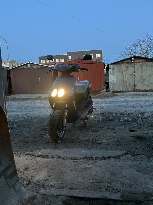 продаж Yamaha Neos