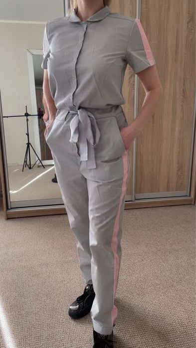 Уніформа для майстра манікюру