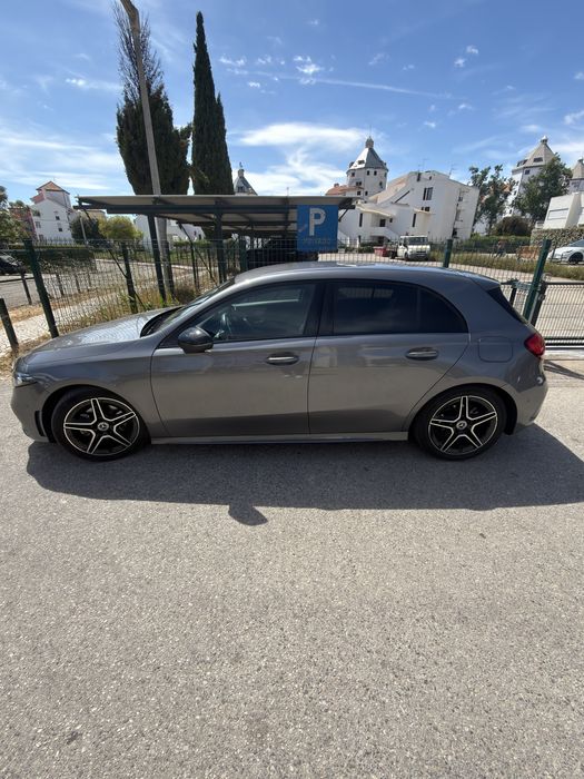 Mercedes A 180 AMG cinza rato