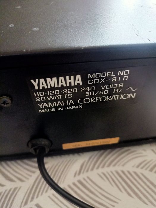 Leitor de CD Yamaha cdx-810