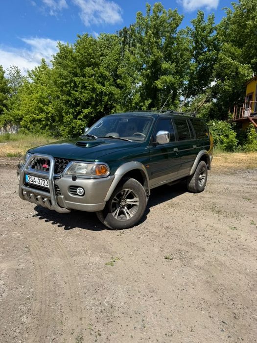 Мітсубісі Паджеро Спорт  Mitsubishi Pajero Sport