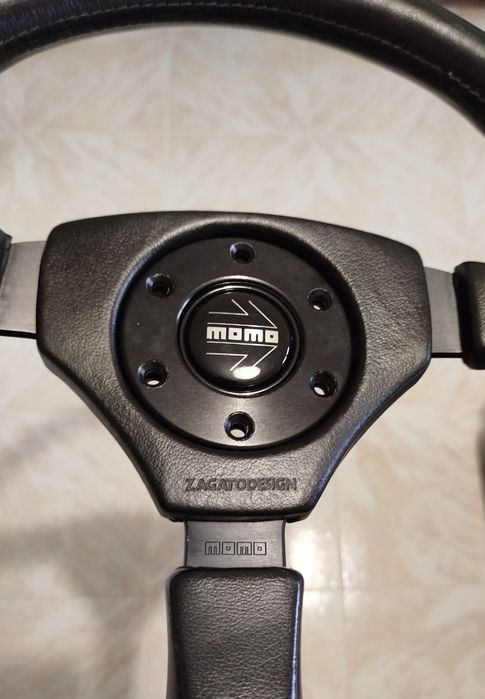 Volante Momo Zagato