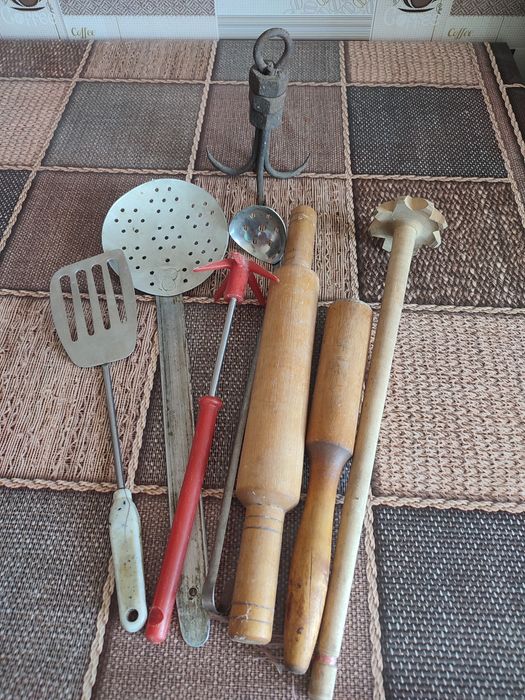 Кухонные принадлежности, все в описании.