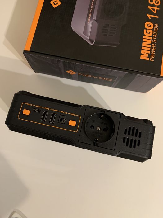 Зарядна станція з розеткою, павербенк 148Wh/40000mAh NOVOO