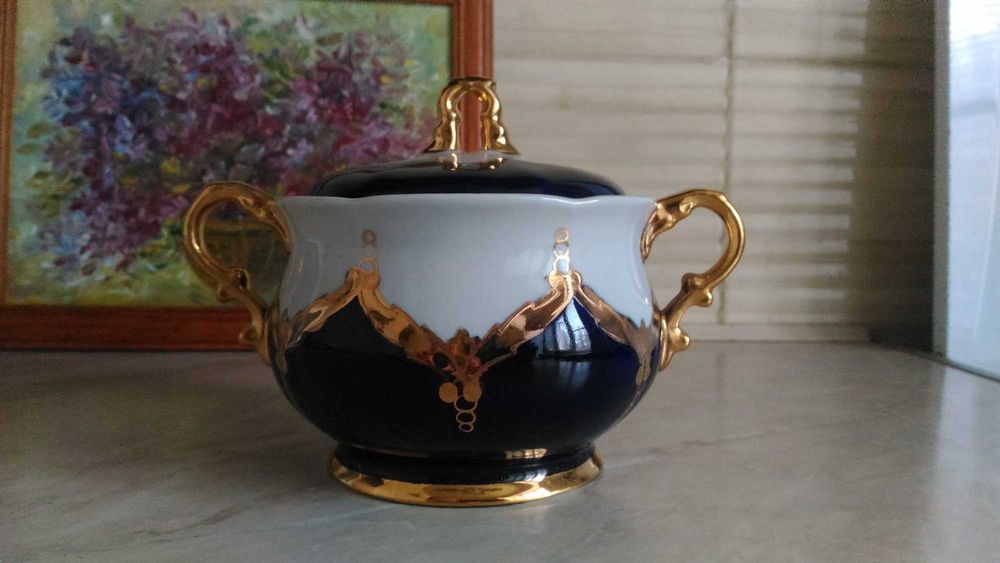 Сахарница,чайник от сервиза 'Бутон ''