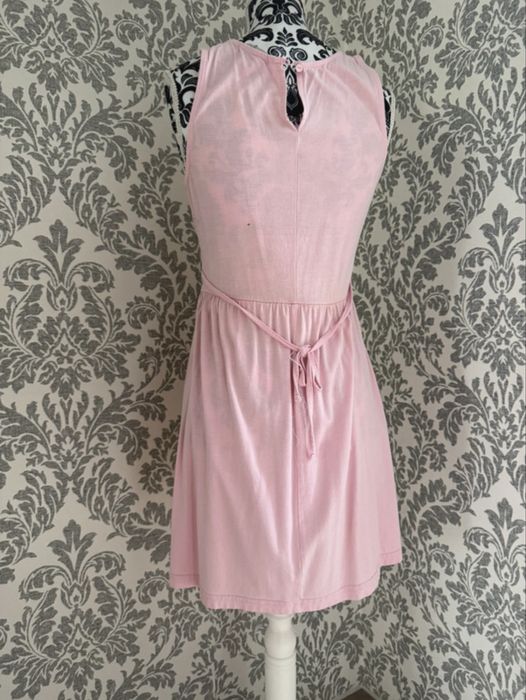 Sukienka rozowa azurowa