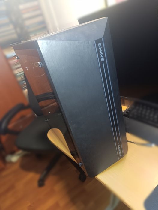 Продам Ігровий корпус - GameMax G517 shine б/в
