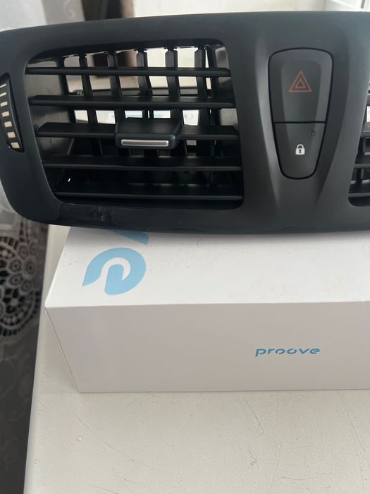 Рено Меган 3 дефлектор центрального повітряпроводу