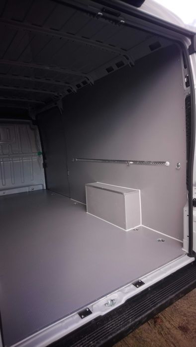 Peugeot Boxer L4H2/H3  Zabudowy samochodów dostawczych // KNAUTECH